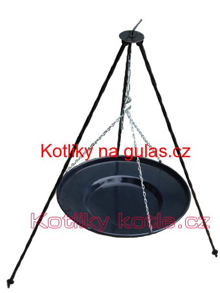 Grilovací pánev s řetízkem
