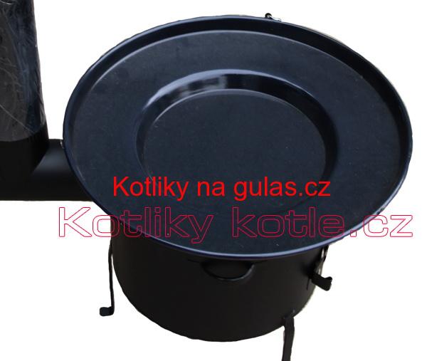 Grilovací pánev s řetízkem