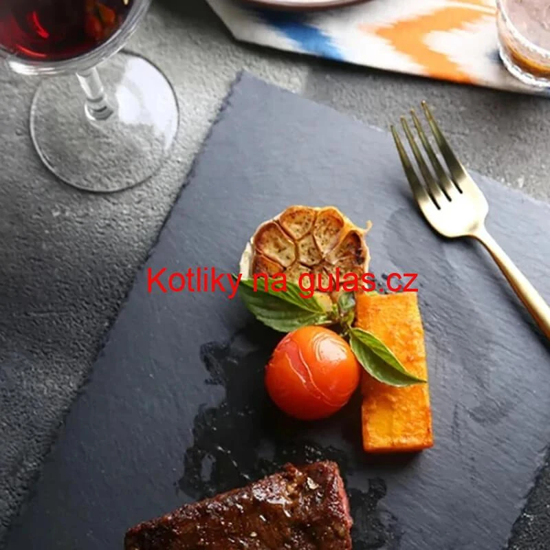 Servírovací podnos s břidlicovou deskou a rukojetí z akáciového dřeva 26 x 18 cm