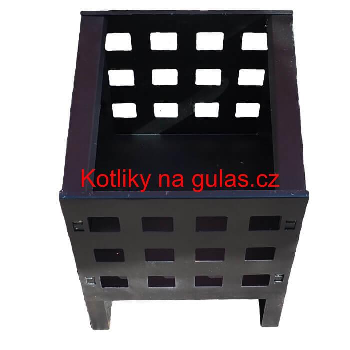 Stojan na odkládání dřeva