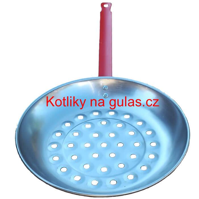Pánev na kaštany 26 cm BBQ