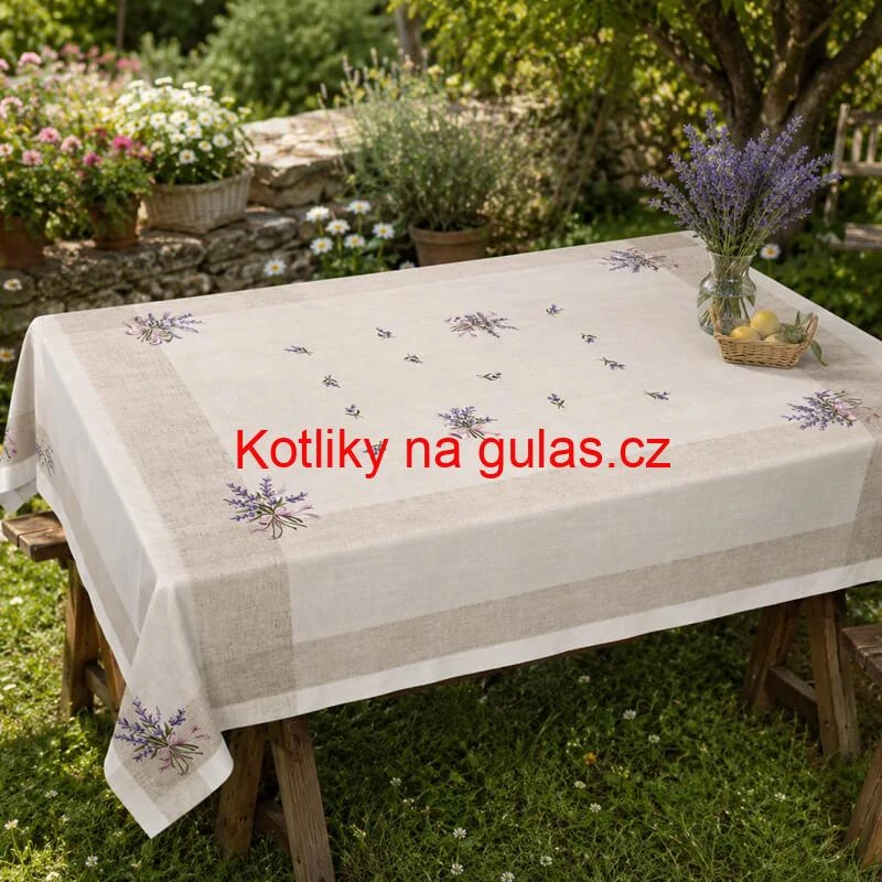 Hrubší textilní ubrus Levandule Provence 150 × 220 cm