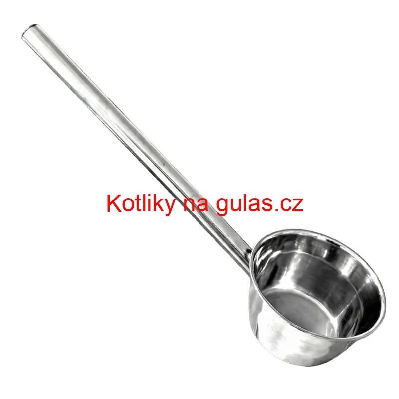 Nerezová naběračka na vodu 12 cm s dlouhou rukojetí – pevná a praktická
