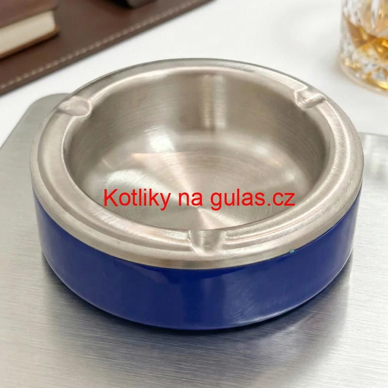 Odolný kovový popelník z nerezové oceli (3 barvy)